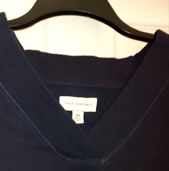 Free assembly Blue V-Neck Sweater with Long Sleeves and Relaxed Fit - Picture 4 of 4